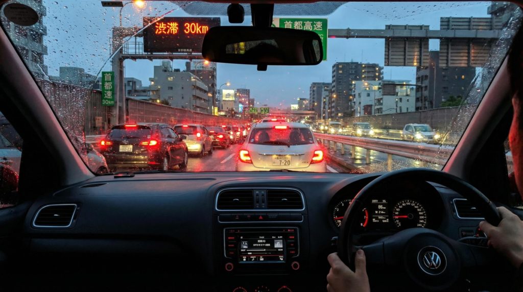 渋滞の高速道路